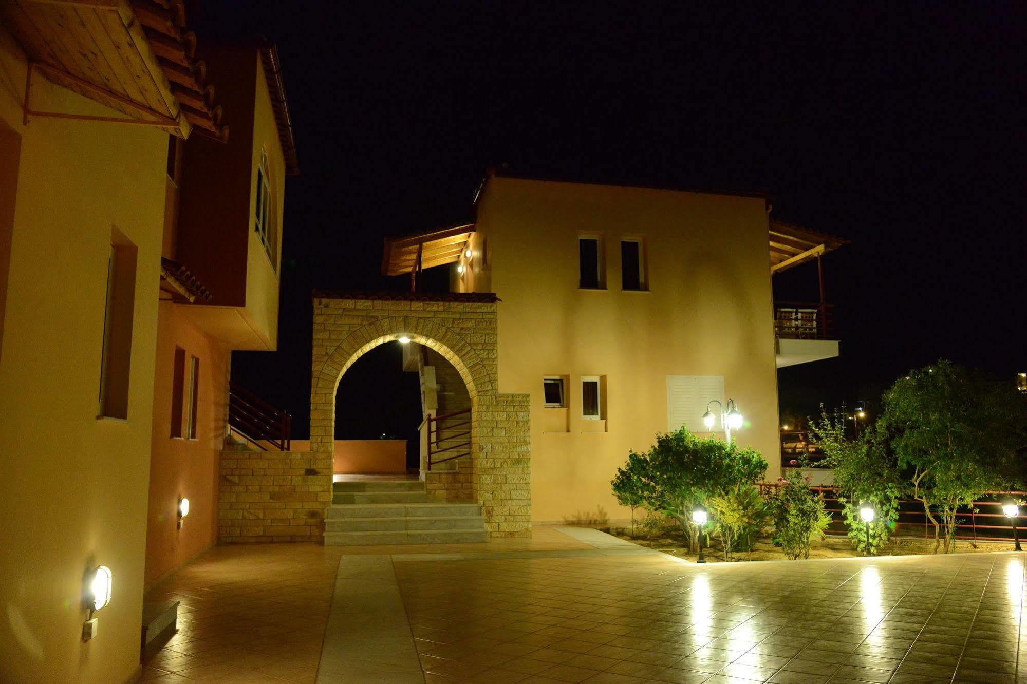 Maria'S Filoxenia Suites Drepano  Exterior photo