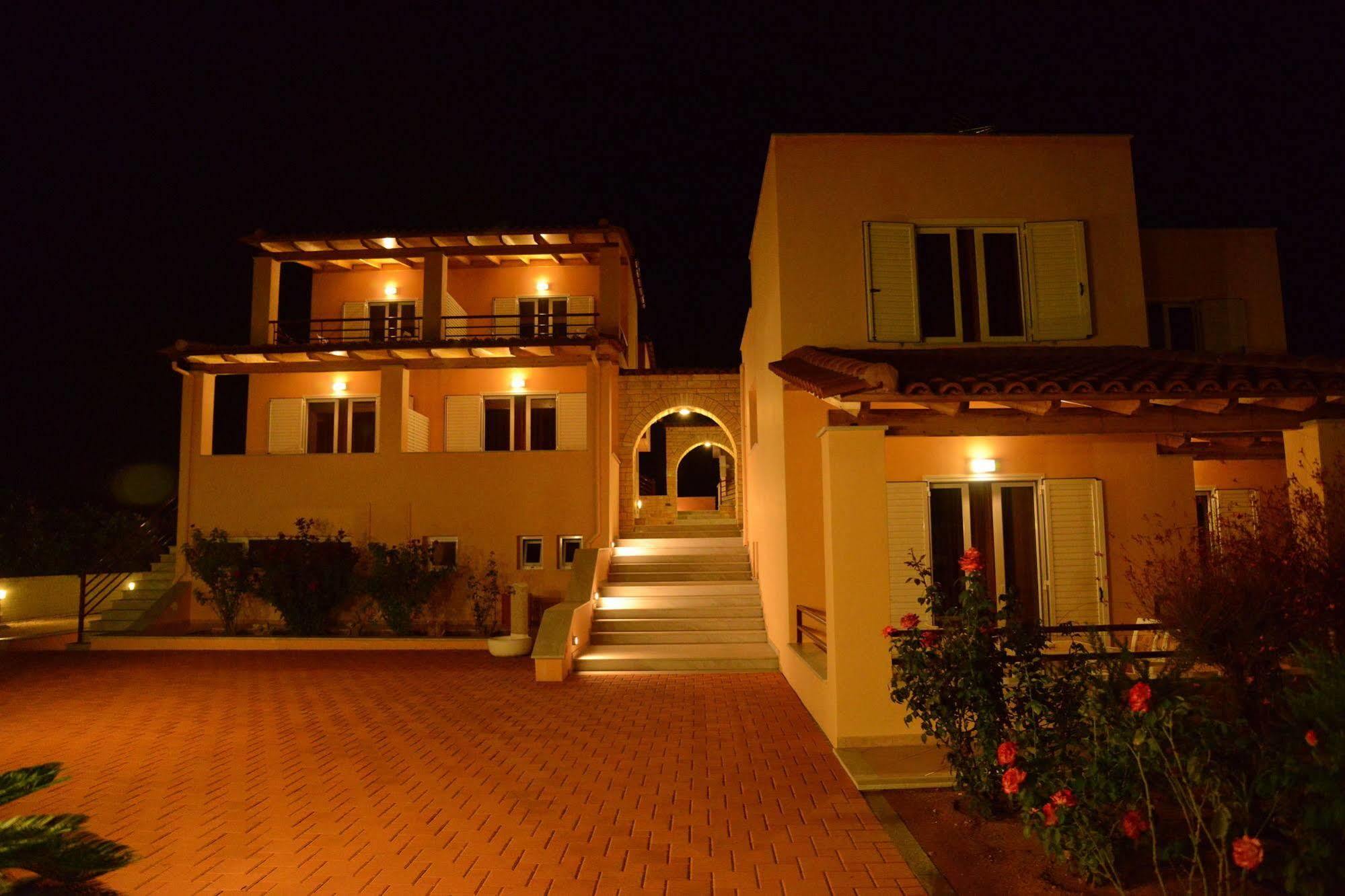 Maria'S Filoxenia Suites Drepano  Exterior photo